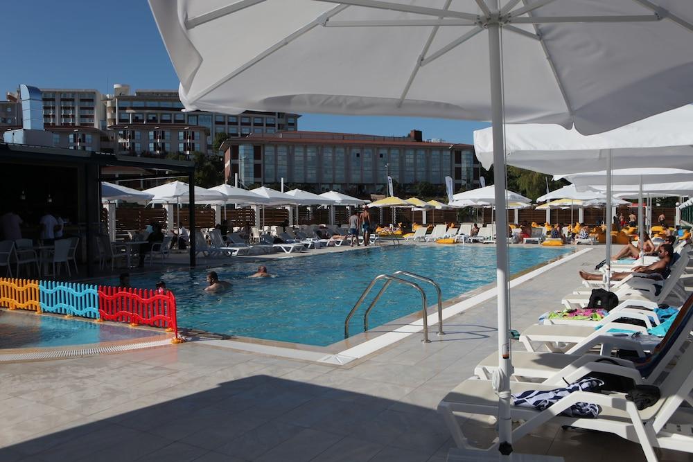 Ucar Royal Hotel Ve Konferans Salonu Ağva Zewnętrze zdjęcie