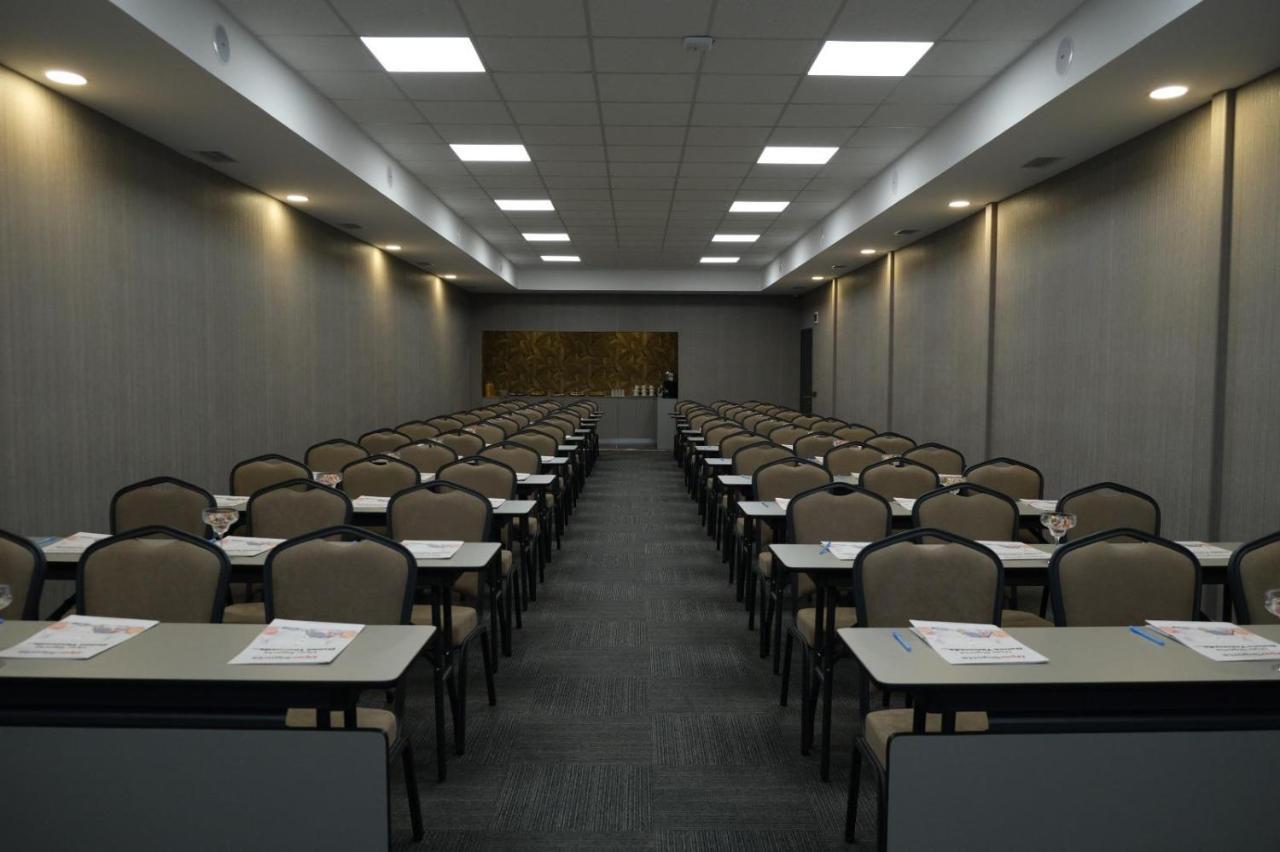 Ucar Royal Hotel Ve Konferans Salonu Ağva Zewnętrze zdjęcie